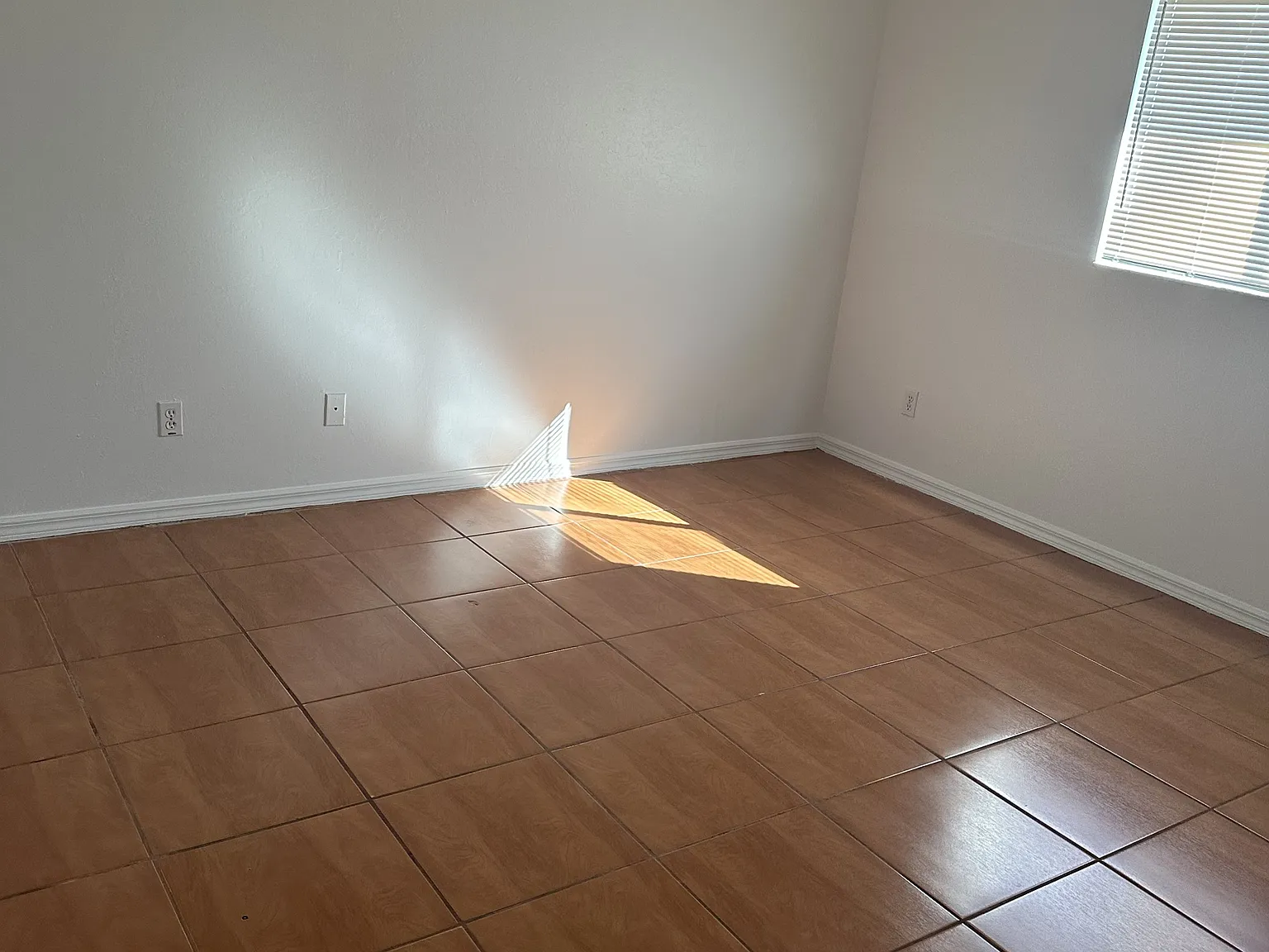 333 Gordon - Unit 333 — Photo 2