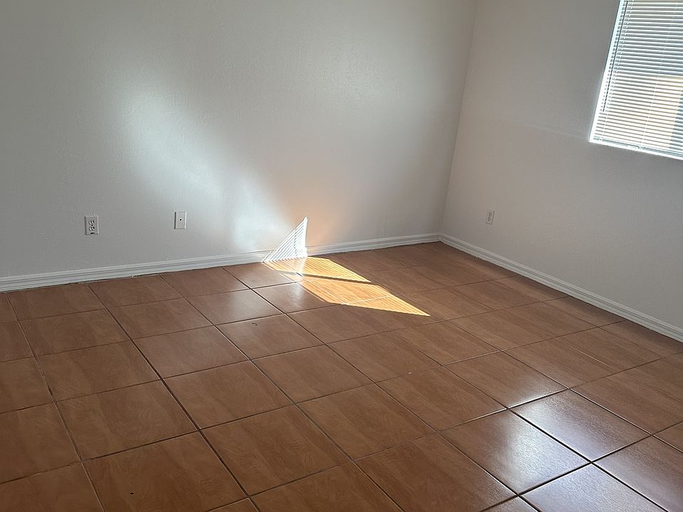 2nd image of 333 Gordon Ave S