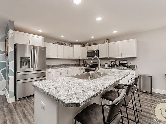 4th image of 1239 Watson Peak Rd