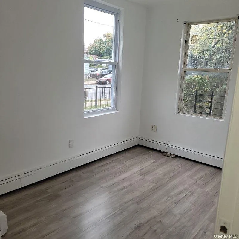 5 bed, 2.0 bath, 1200 sqft, $3,800 — Photo 4
