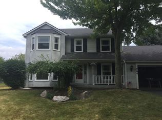 704 Briarwood Cir, Perrysburg, OH 43551