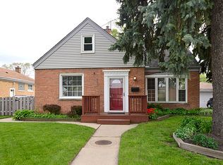 5225 Church St, Skokie, IL 60077