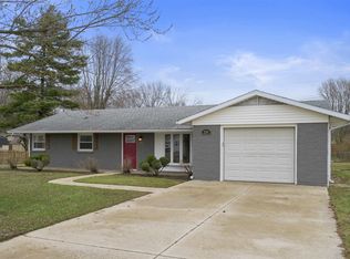 2204 N Carriage Ln, Muncie, IN