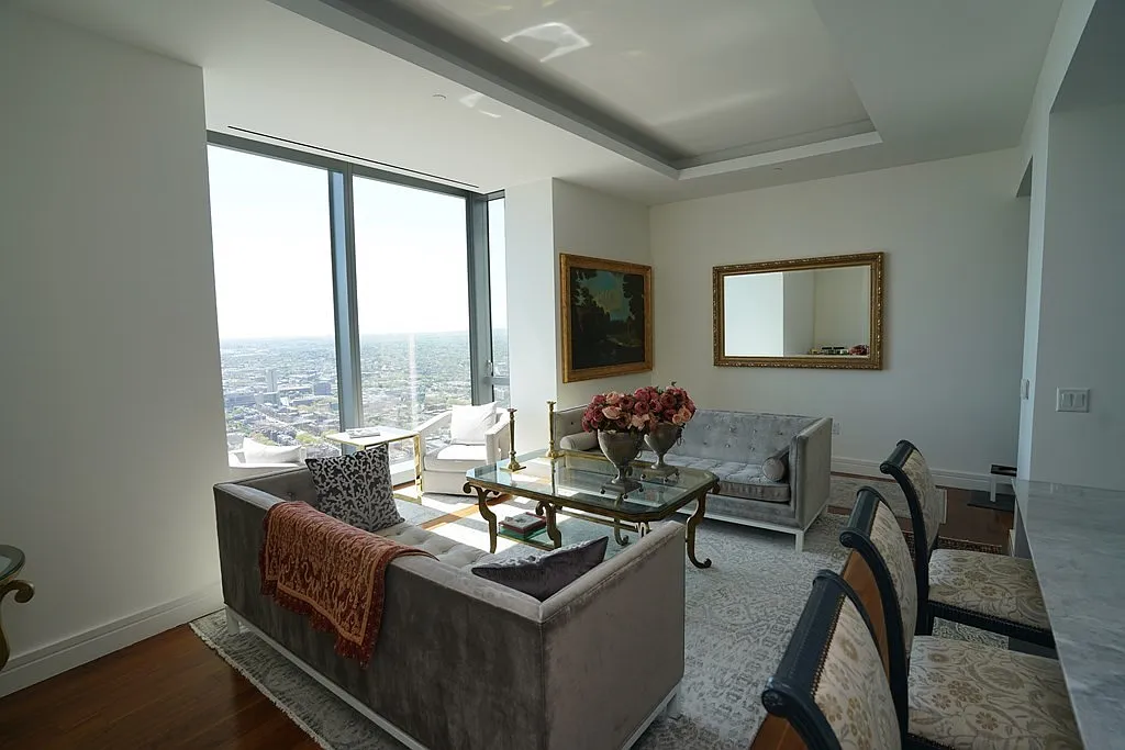 2 bed, 2.5 bath, 1403 sqft, $24,000 — Photo 4