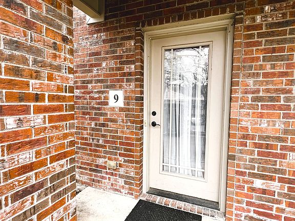 2nd image of 420 W Franklin St APT 9