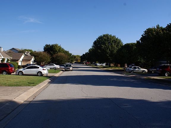 5th image of 633 Little Fox Ln
