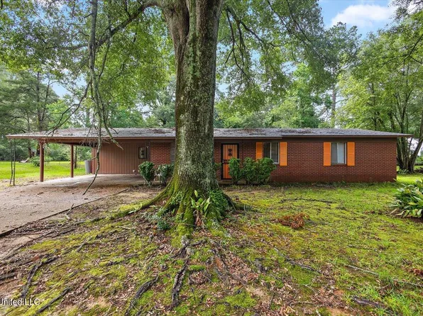 308 Asbury Dr, Hazlehurst, MS 39083