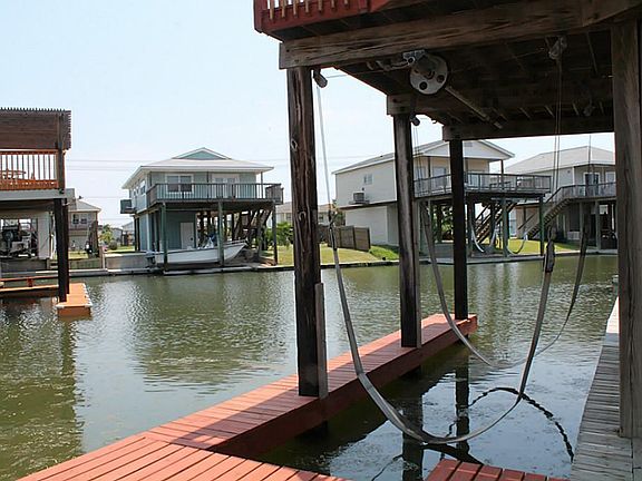 2nd image of 4008 Dawson Dr