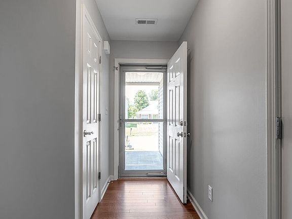 4th image of 1316 Harrington Ct