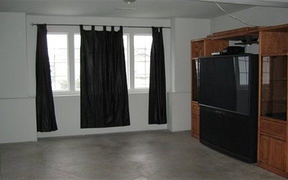 3rd image of 1012 N Stanley St