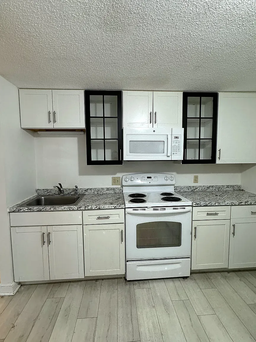 1 bed, 820 sqft, $1,900 — Photo 1