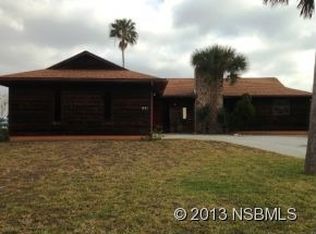 931 S Riverside Dr, Edgewater, FL 32132