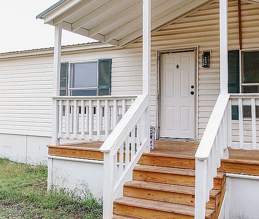 3rd image of 5839 Tokio Rd