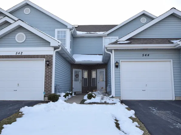 544 Woodhaven Dr, Mundelein, IL 60060