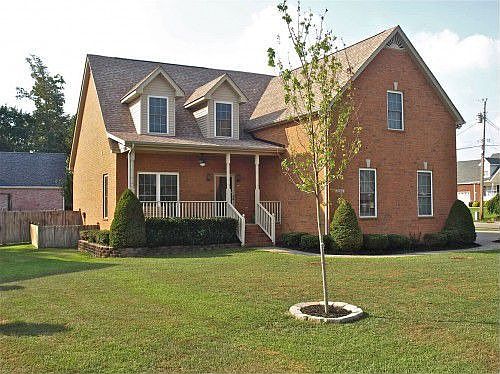 1st image of 1600 Harrow Ct