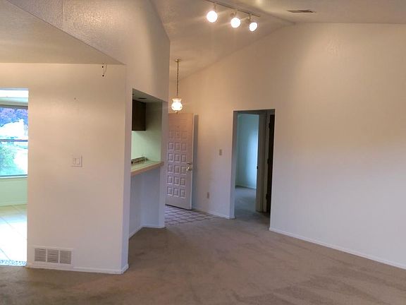 5th image of 5601 Chimayo Dr NW