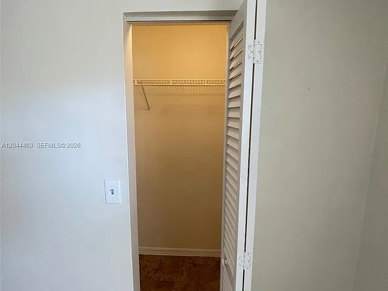 6031 SW 36th Ct #REAR — Photo 5