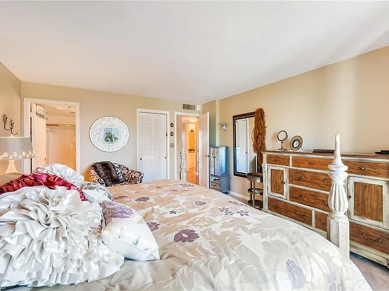 3500 Gulf Shore Blvd N #505 — Photo 16