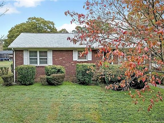 2nd image of 1247 Westover Cir