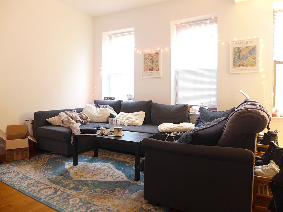 1st image of 34 Cunard St #1