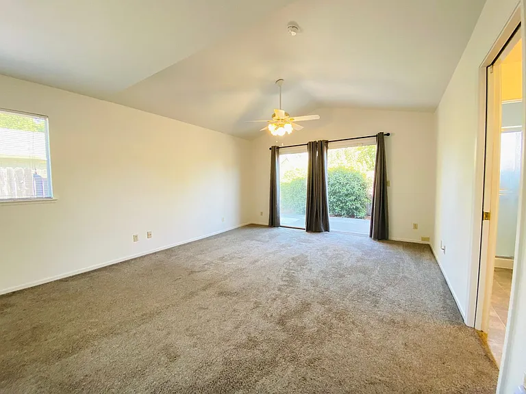 271 Allport Dr — Photo 17