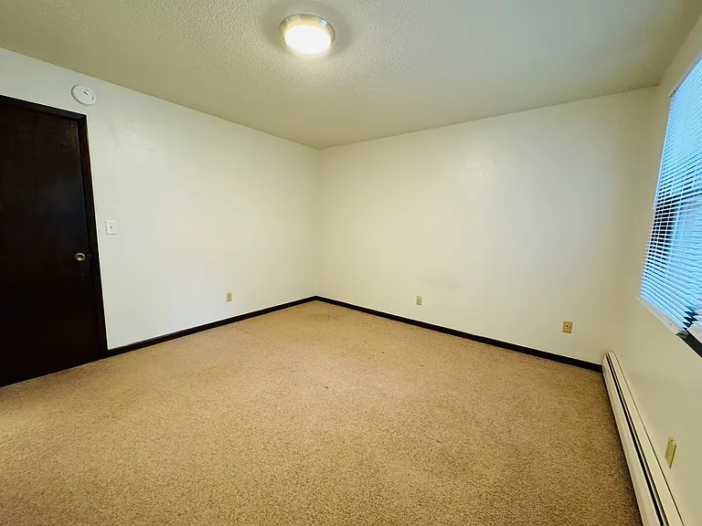 429 N Gilbert St — Photo 20