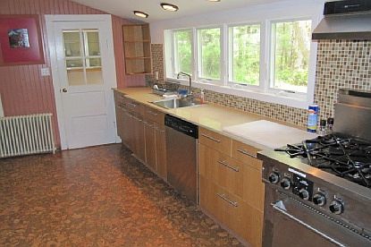 3rd image of 31 Montauk Ave