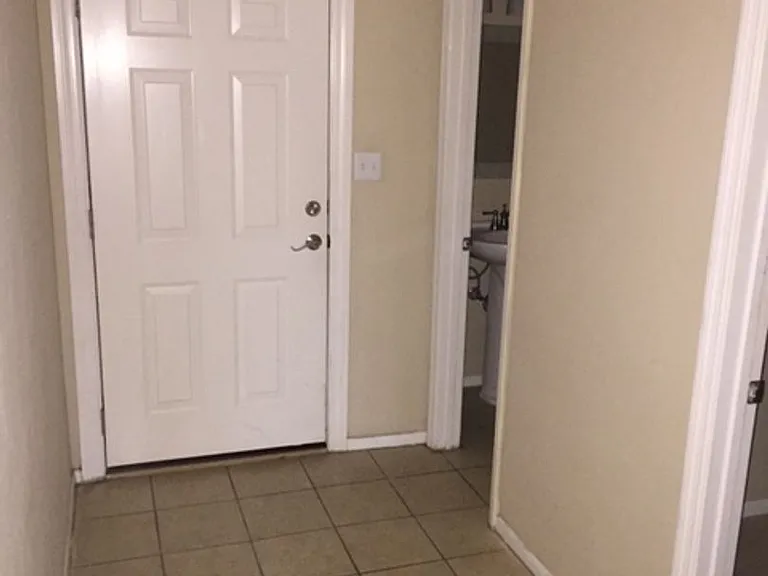 507 NW 39th Rd #310 — Photo 3