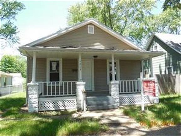 2nd image of 1213 Huey St