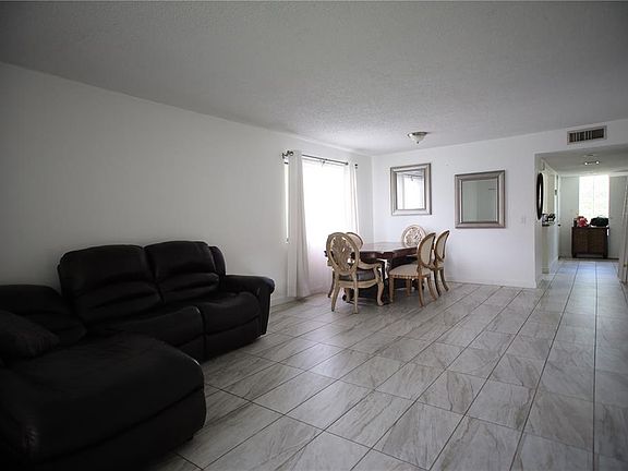 2nd image of 421 Lakeview Dr APT 204