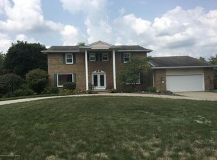 6616 Old River Trl, Lansing, MI 48917