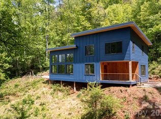 83 Mount Airy Rd, Marshall, NC 28753