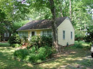 30 Rogerson Dr, Chapel Hill, NC 27517