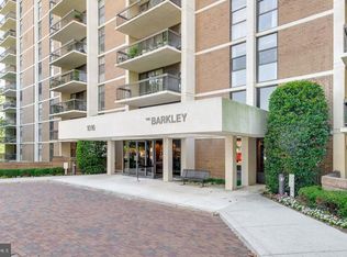 1016 S Wayne St APT 302, Arlington, VA 22204
