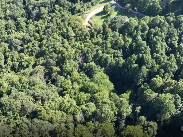 Saint Marks Rd, Blowing Rock, NC 28605