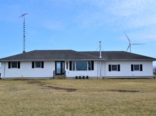 8520 S Johnny Run Rd, Kinsman, IL 60437