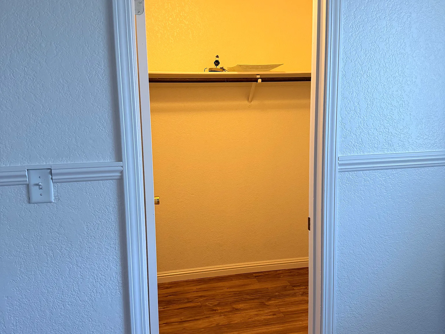 2 bed, 856 sqft, $2,100 — Photo 2