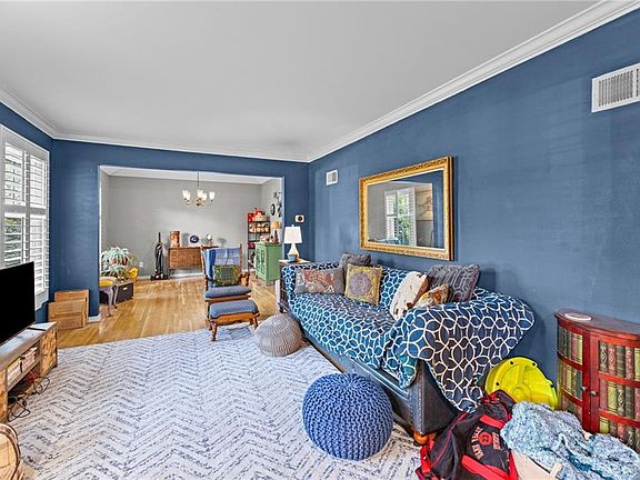 4th image of 9108 W 106th St