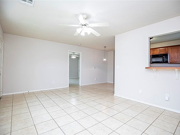 3rd image of 4426 W Sweetgum Ln