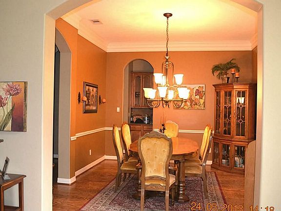 Formal Dining