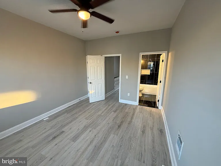 718 N Curley St — Photo 12