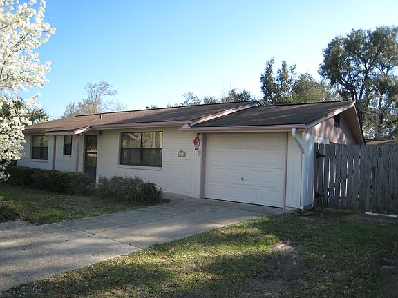 2nd image of 4665 Peacock Dr