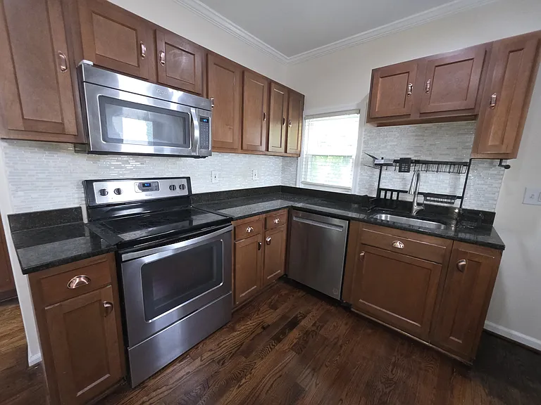 7516 Main St — Photo 14