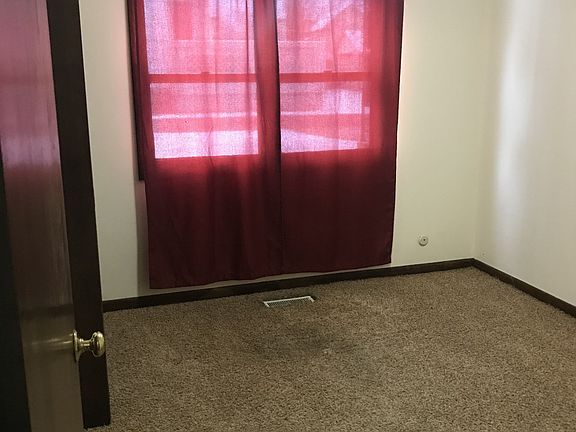 5th image of 85 E 19th St