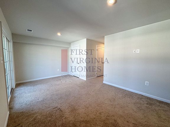4th image of 74 Park Dr