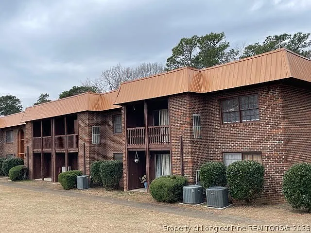 1 bed, 1.0 bath, 680 sqft, $825 — Photo 2