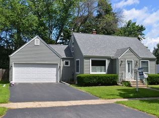 120 Pearl St, Cary, IL 60013