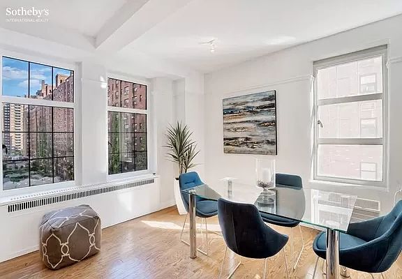 3rd image of 470 W 24th St APT 8A