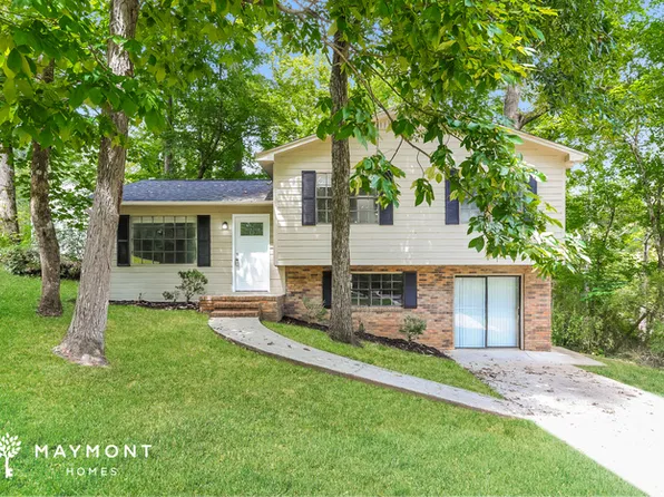 6860 Markham Dr, Trussville, AL 35173