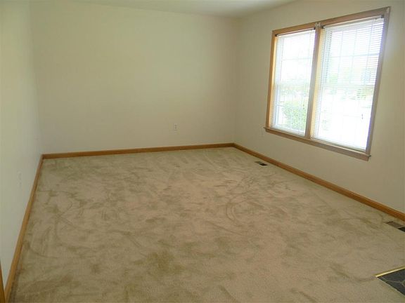 4th image of 10211 Katies St
